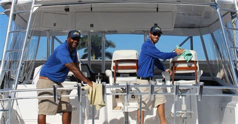 yacht jobs.